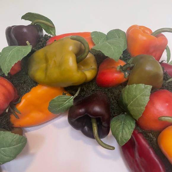 Colourful Vegetable Wreath (Indoor) - Picture 2 of 3